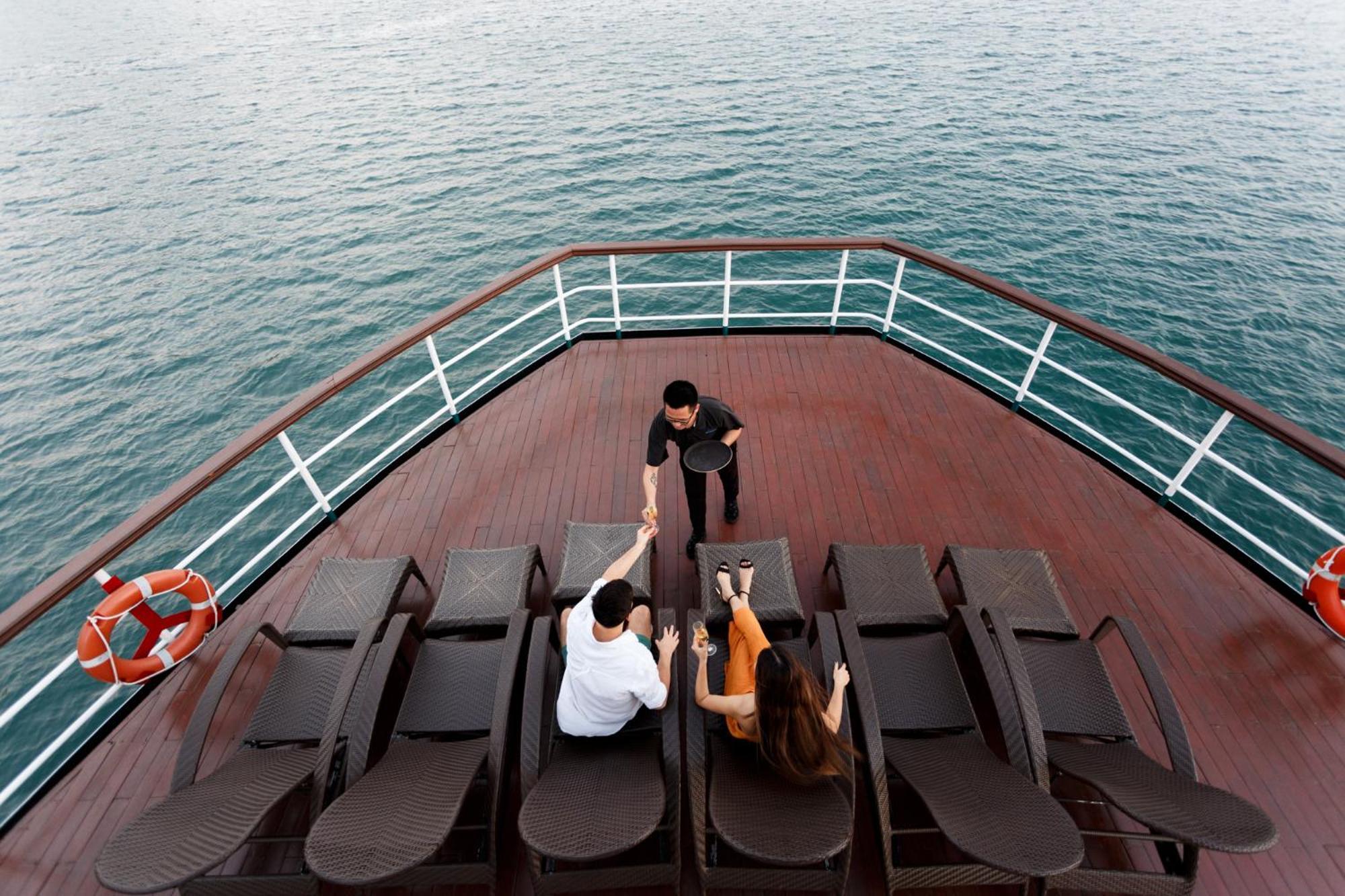 Emeraude Classic Cruises Ha Long Buitenkant foto